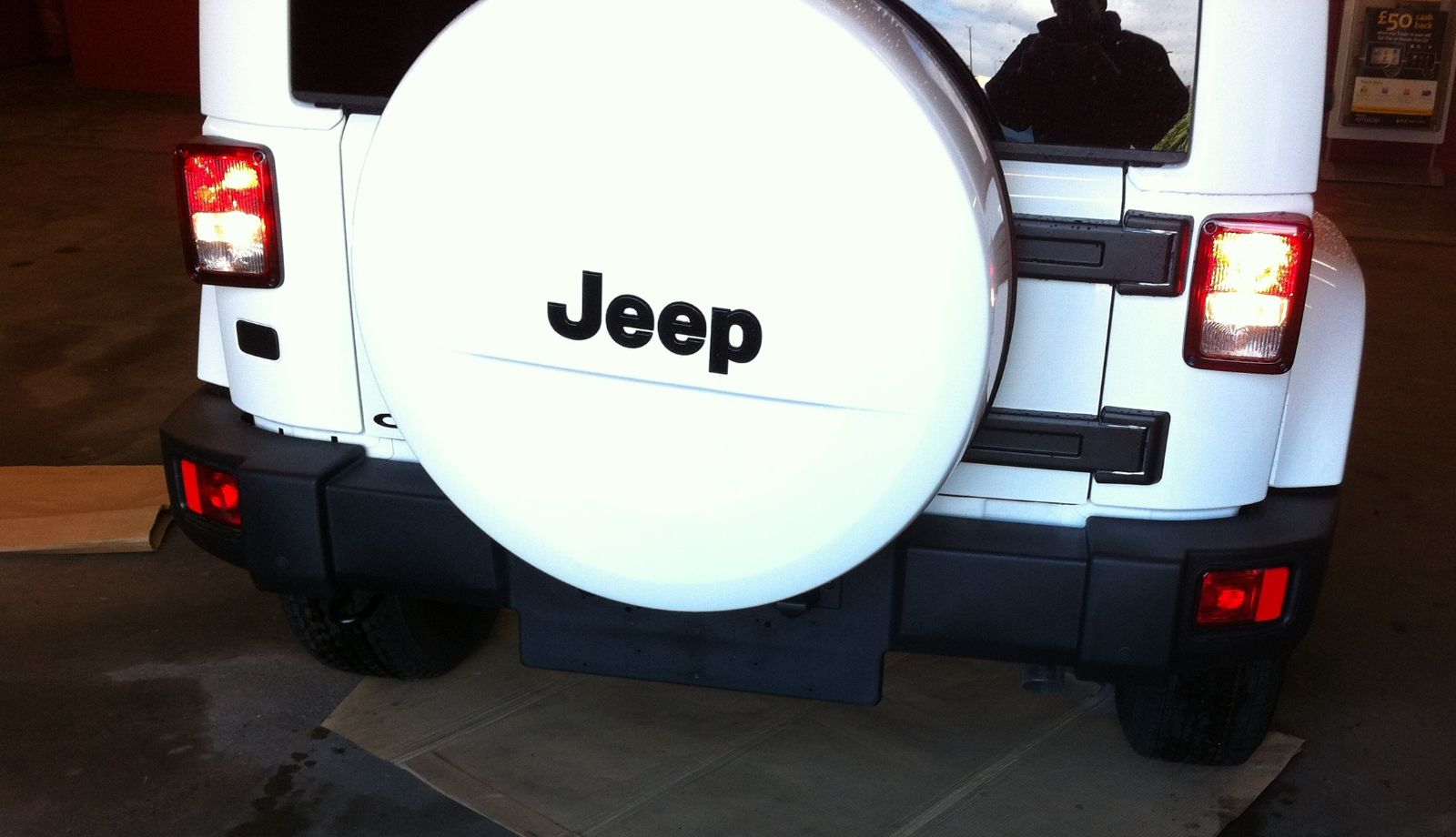 jeep_wrangler_rear_parking_sensors.JPG