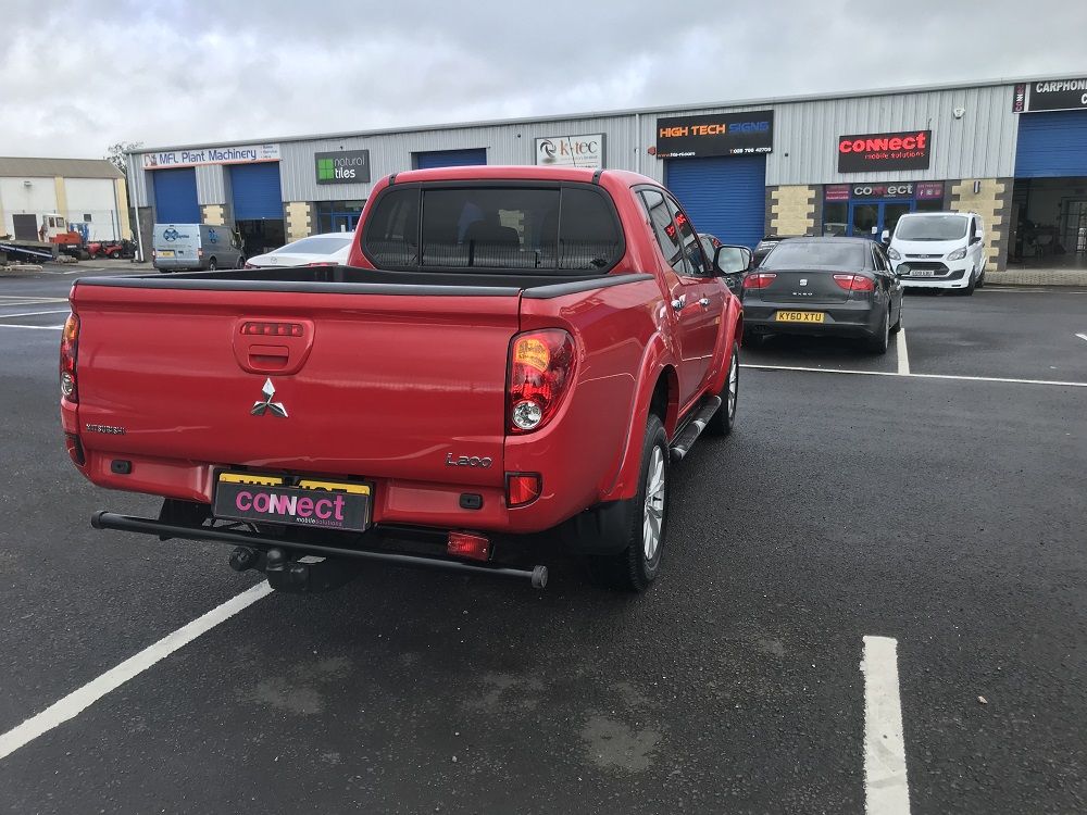 Mitsubishi L200 with number plate reverse camera