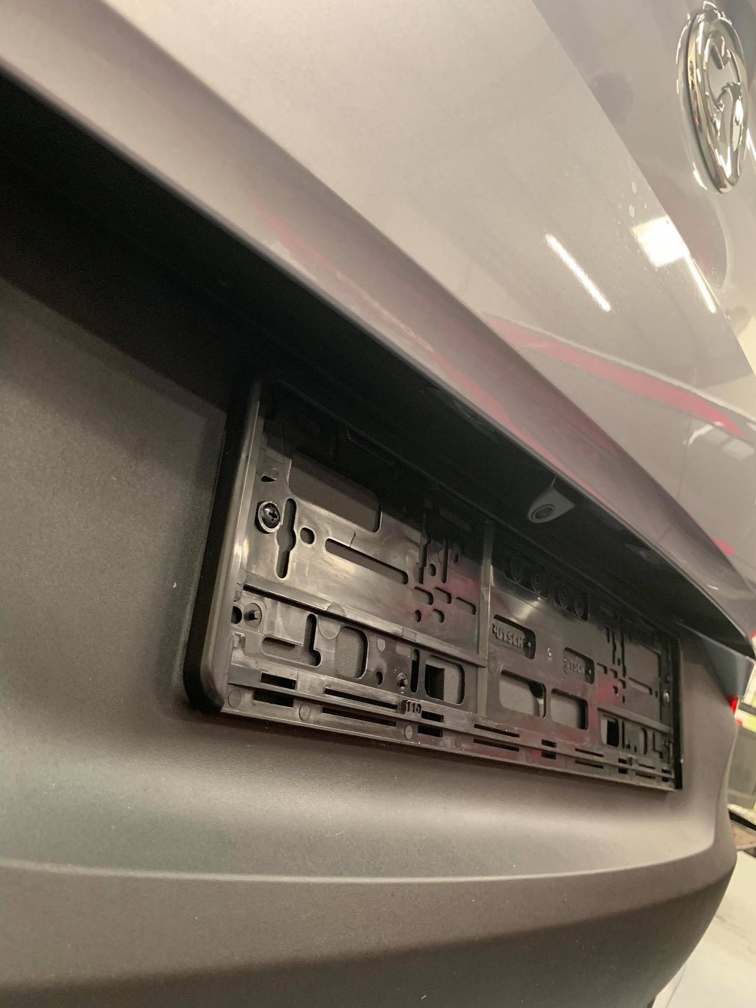 Vauxhall Grandland Reverse camera above number plate